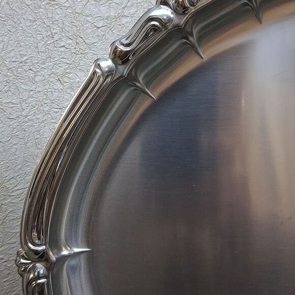 Vintage Elegant Silver Chrome scalloped Oval Serving Tray - Picture 2 of 5